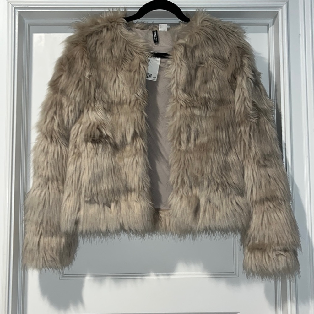Faux fur cropped jacket, tan, new with tags from H&M, size XS
